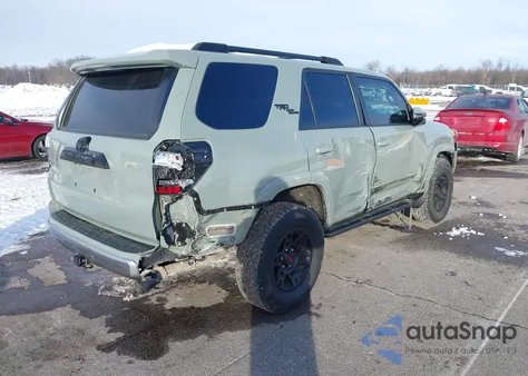 2022 Toyota 4Runner Trd Off Road Premium z USA, uszkodzony, nr VIN JTERU5JR5N6028494